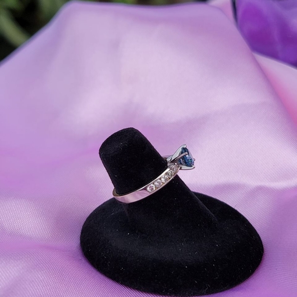 Blue and White Diamond Engagement Ring - Picture 5 of 9